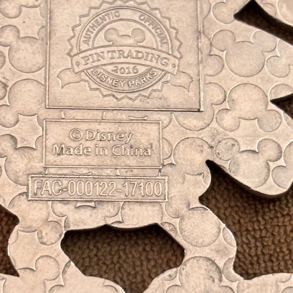 Disney Mickey Rainbow Keychain with 2 charms a - Picture 3 of 3